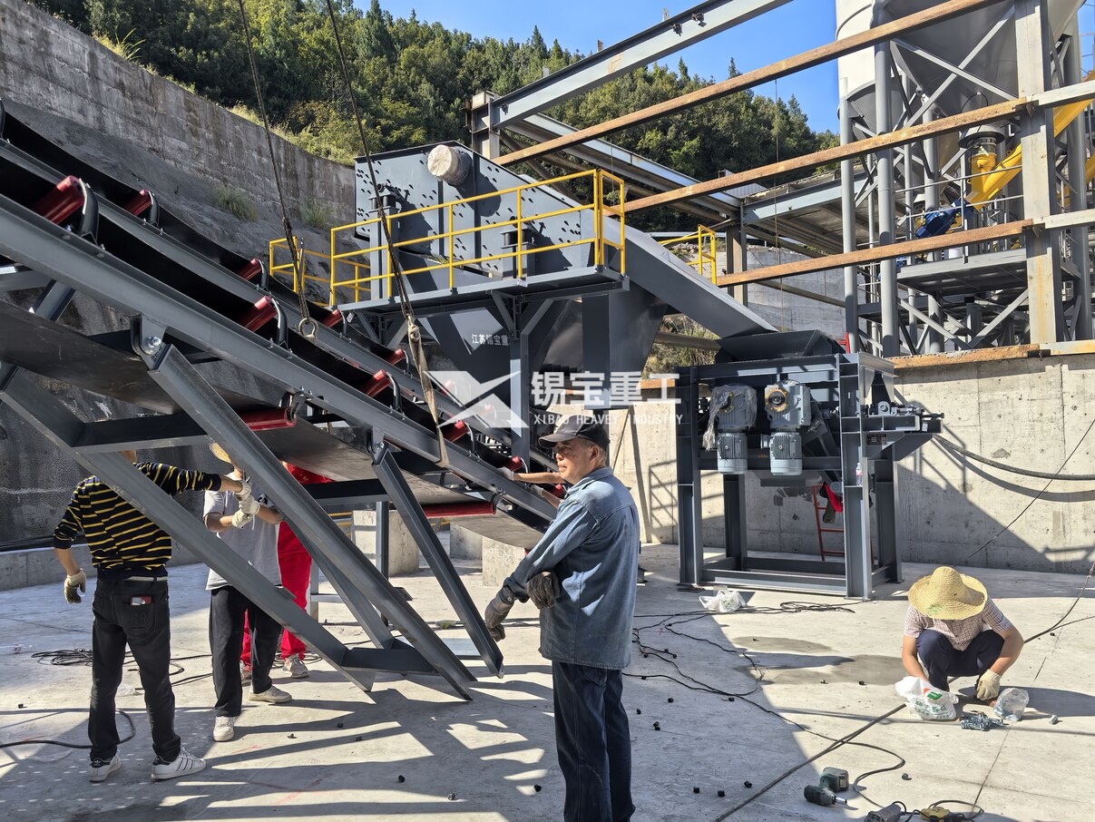 四川省巴中市瀝青再生料破碎篩分設備現(xiàn)場4